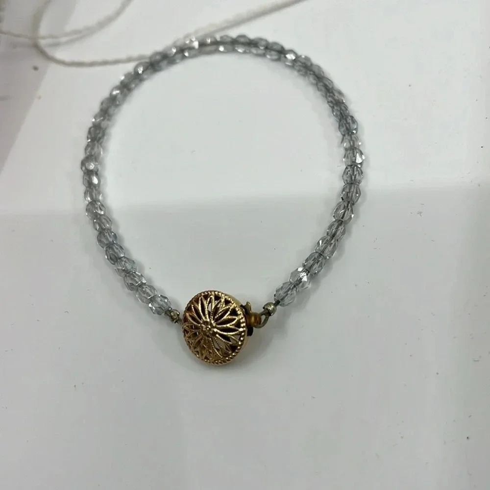 Vintage 8" Crystal Bracelet with Gold-Tone Filigree Clasp - Picture 3 of 7